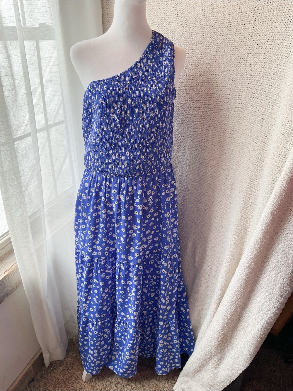 One-Shoulder Blue Floral Maxi Dress